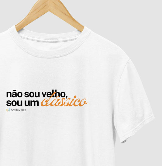 Camiseta Não Sou Velho (Branca / Cinza)
